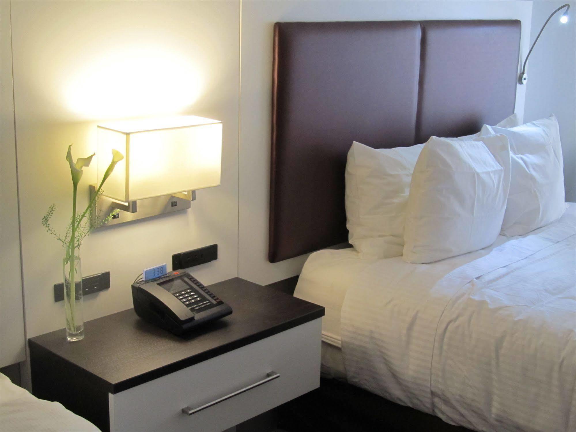 The Saint James Hotel, Ascend Hotel Collection Toronto Dış mekan fotoğraf